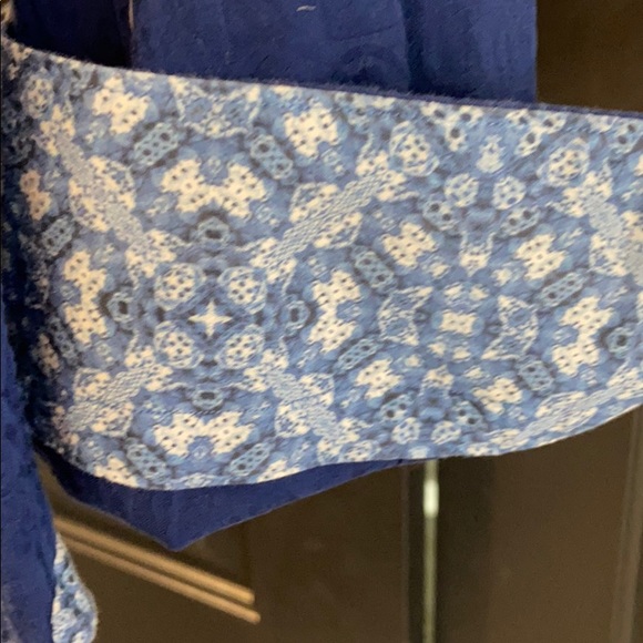 Robert Graham button down - Picture 2 of 5